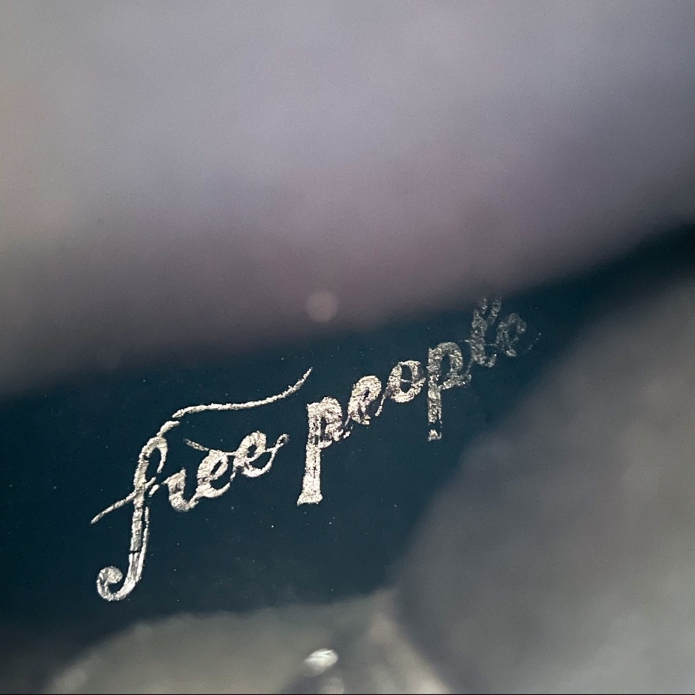 Free People Tori Padded Moto Black Leather Pull-On Lug Sole Ankle Boots Size 39 - Picture 8 of 9